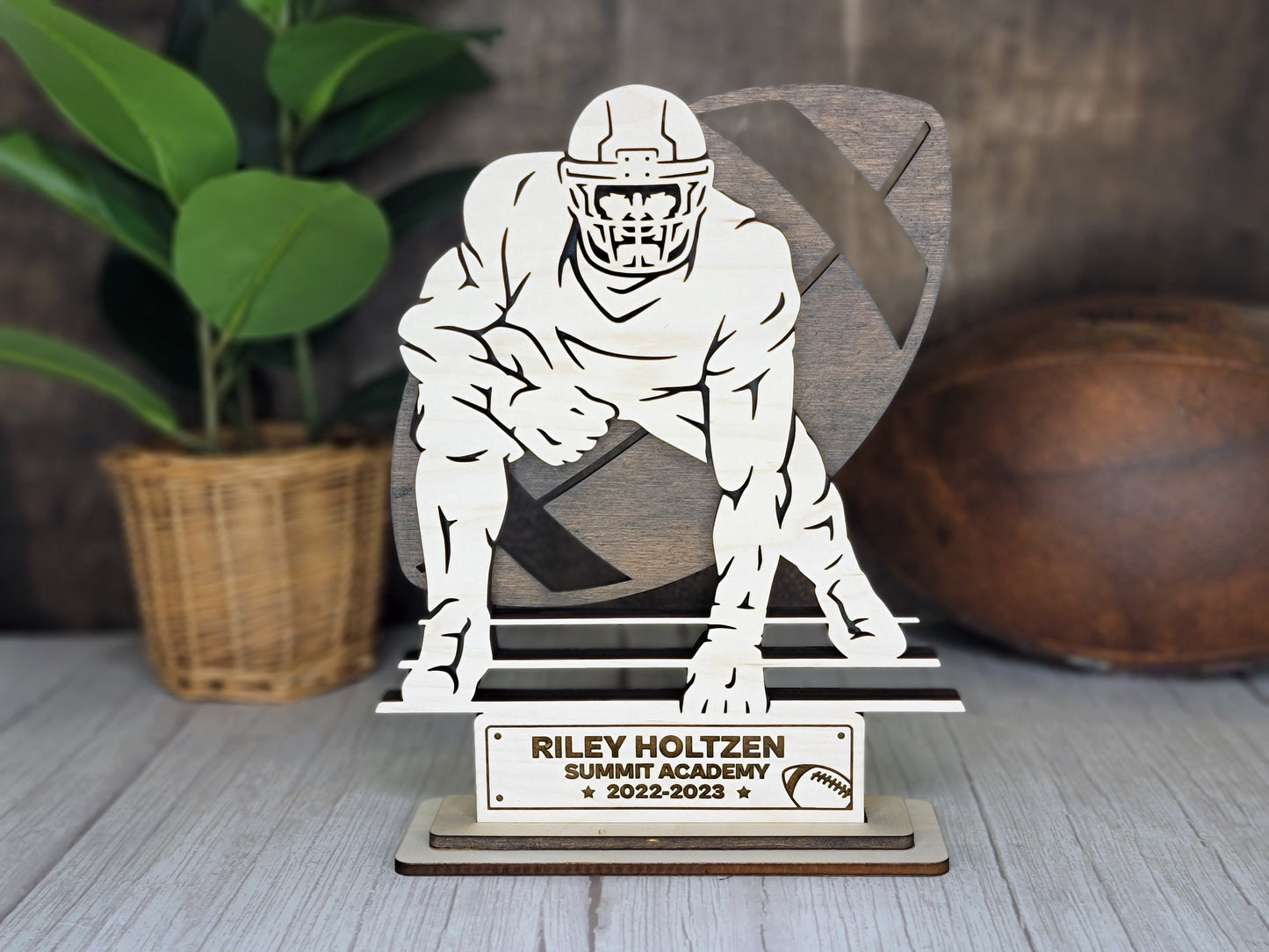 Stadium Series Stand Ups - Football - 5 poses in 2 cut formats and 1 engrave option included - Tested on Glowforge & Lightburn
